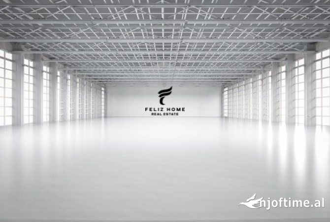 Ambiente Commerciale in Affitto 4+1 a Tirana - 2,500 Euro