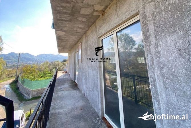 MAGAZINE EM QERA 600 M2 VORE 700 EURO