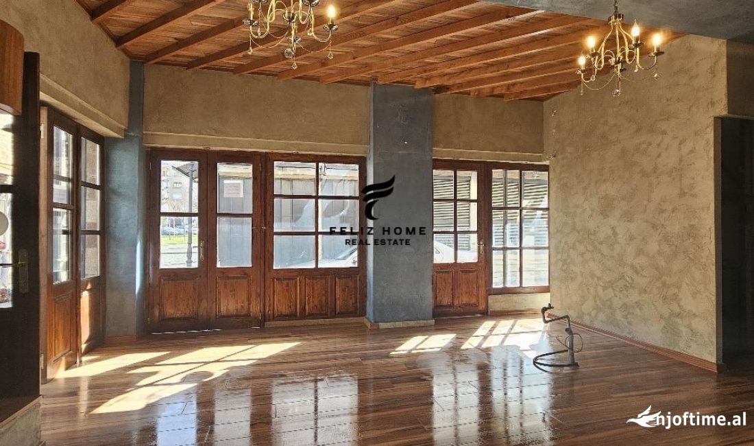 SHITET AMBIENT BIZNESI 84 M2 KORCE 220.000 EURO