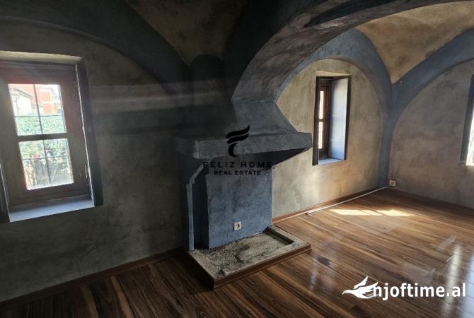 SHITET AMBIENT BIZNESI 84 M2 KORCE 220.000 EURO