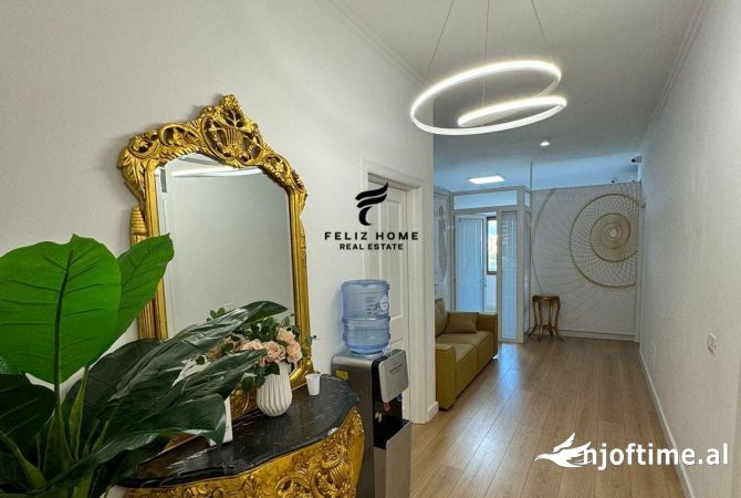 Ambiente Commerciale in Affitto 3+1 a Tirana - 1,500 Euro