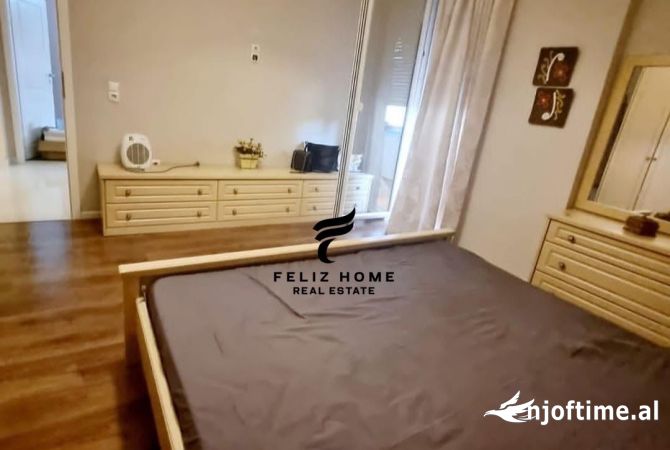 Shtepi me qera Apartament ne Tirane, 3+1, Mobilimi E mobiluar, Pagesa 1,000  Euro.