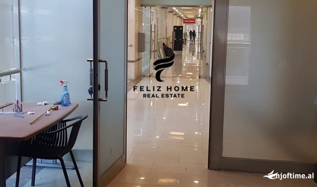 SHITET DYQAN 28 M2 RRUGA E BARRIKADAVE 65.000 EURO