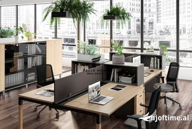 Ambiente Commerciale in Vendita 3+1 a Tirana - 670,000 Euro