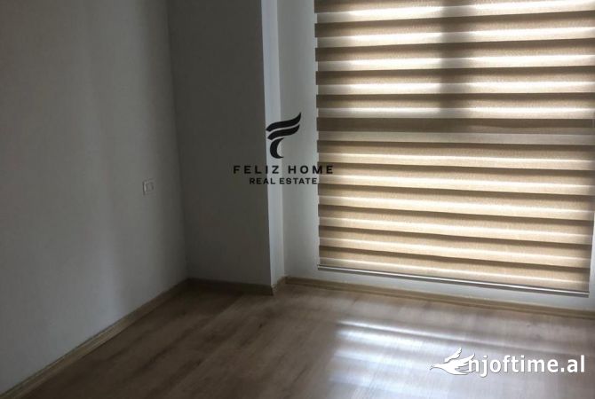 ZYRE ME QERA 138 M2 FUSHA E AVIACIONIT 1000 EURO