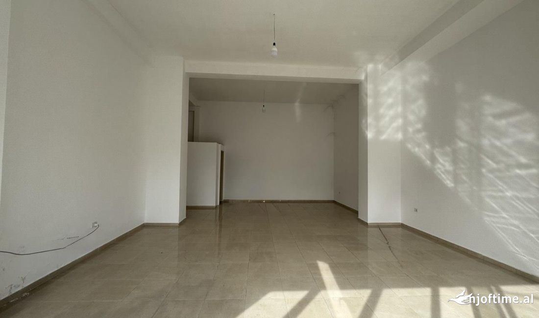 SHITET AMBIENT BIZNESI 168 M2 PALLATI ME SHIGJETA 660.000 EURO