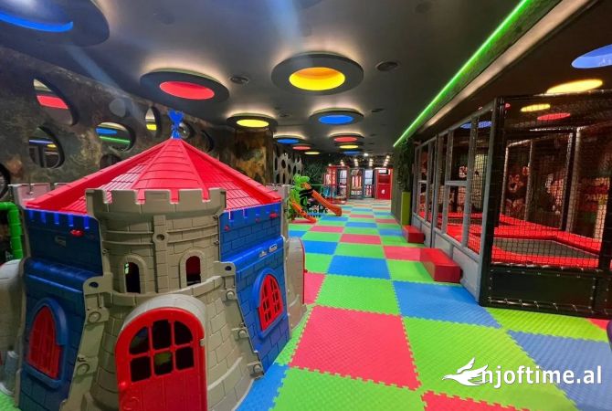 Business Property in Sale 1+1 in Tirana - 1,950,000 Euro