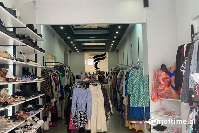 Ambiente Commerciale in Affitto 1+1 a Tirana - 1,700 Euro