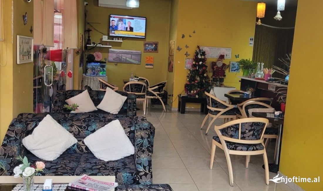 SHITET AMBIENT BIZNESI 66 M2 RRUGA E BARRIKADAVE 145.000 EURO