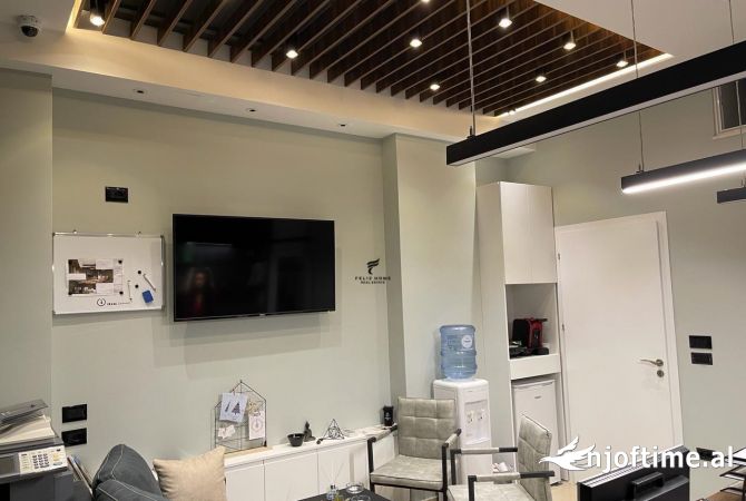 Ambient biznesi ne shitje 1+1 ne Tirane - 98,000 Euro