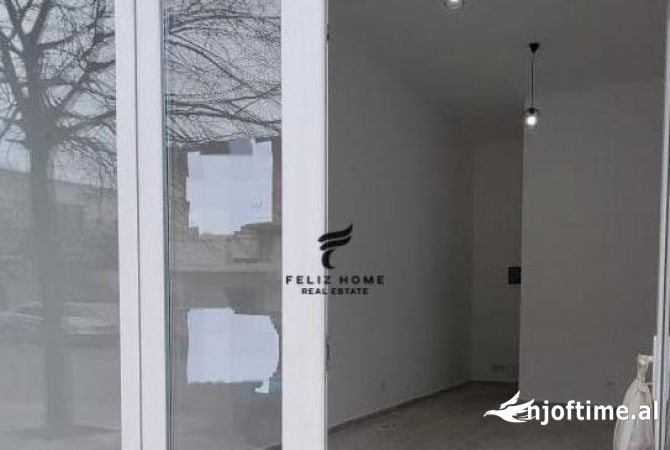 Ambiente Commerciale in Affitto 1+1 a Tirana - 900 Euro