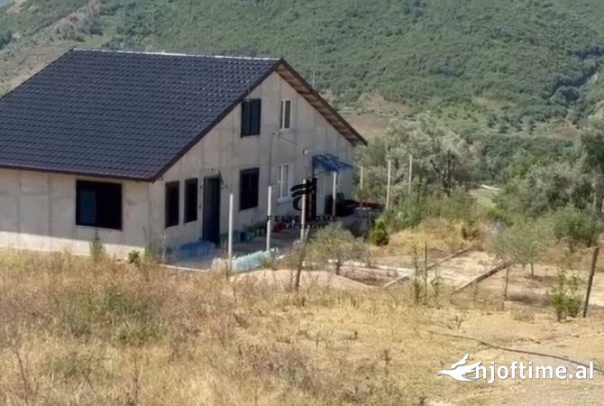 SHITET TOKE +NDERTESE 20.500 M2 VISHAJ 400.000 EURO