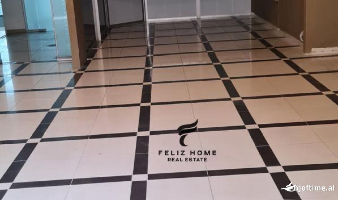 SHITET ZYRE 90 M2 KOMUNA E PARISIT 270.000 EURO