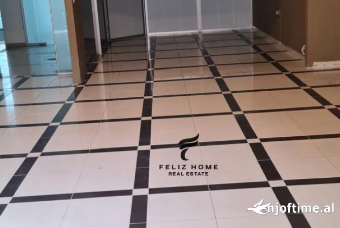 Ambient biznesi ne shitje 3+1 ne Tirane - 270,000 Euro