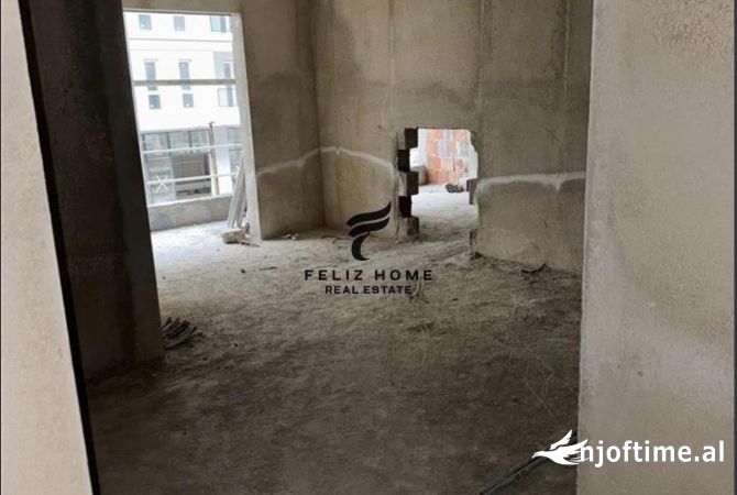 Shtepi ne shitje Apartament ne Tirane, 2+1, Mobilimi Bosh, pa mobiluar, Pagesa 105,000  Euro.