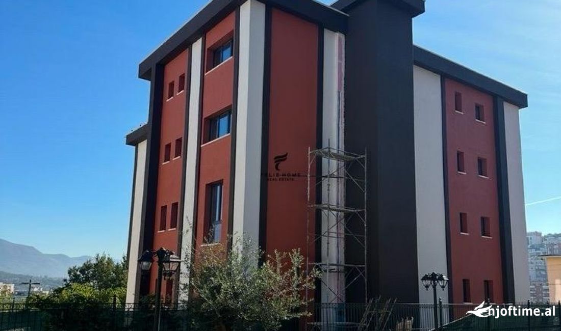 HOTEL ME QERA 810 M2 KODRA E DIELLIT 7.000 EURO