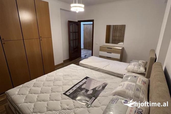 Shtepi me qera Apartament ne Tirane, 1+1, Mobilimi E mobiluar, Pagesa 600  Euro.
