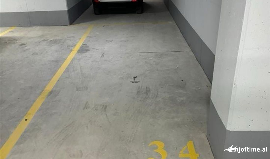 SHITET POST PARKIM 17 M2 RRUGA E KAVAJES 42.000 EURO