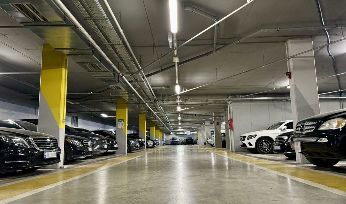 SHITEN 40 POST PARKIME 1000 M2 750.000 EURO