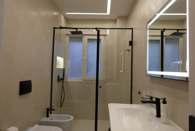 Shtepi ne shitje Apartament ne Tirane, 1+1, Mobilimi Bosh, pa mobiluar, Pagesa 194,000  Euro.