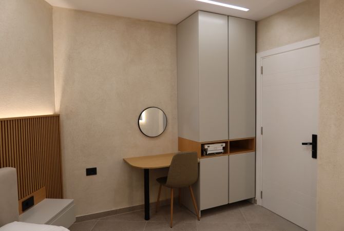 Shtepi ne shitje Apartament ne Tirane, 1+1, Mobilimi Bosh, pa mobiluar, Pagesa 194,000  Euro.