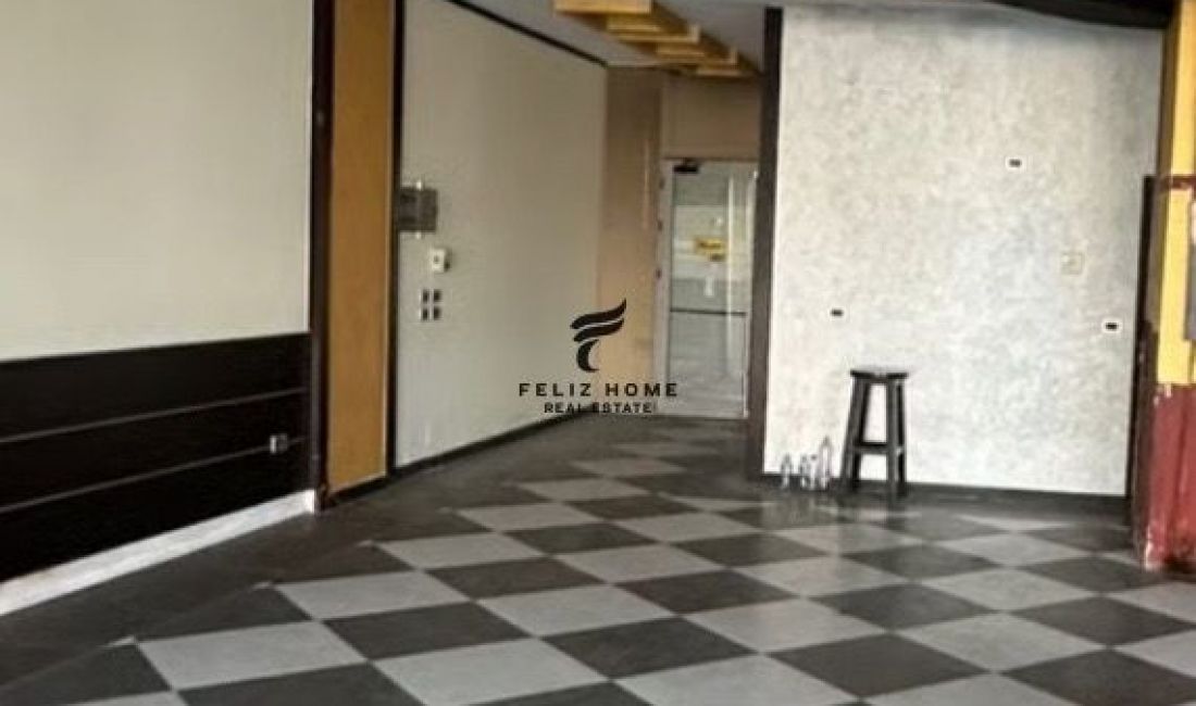 AMBIENT BIZNESI ME QERA 100 M2 KOMUNA E PARISIT 90.000 LEKE