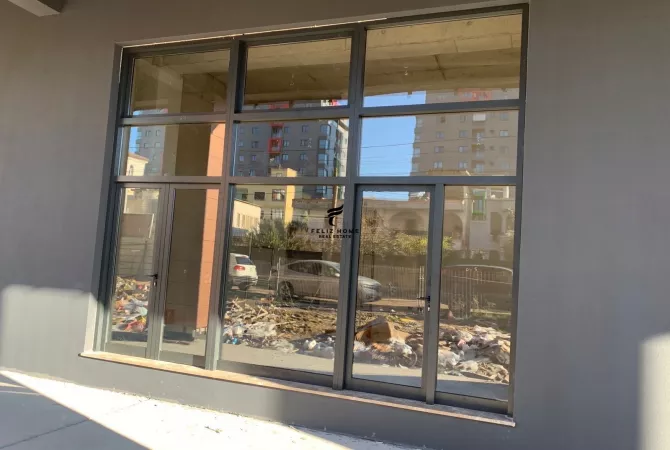 DYQAN ME QERA 45 M2 FUSHA AVIACIONIT 600 EURO