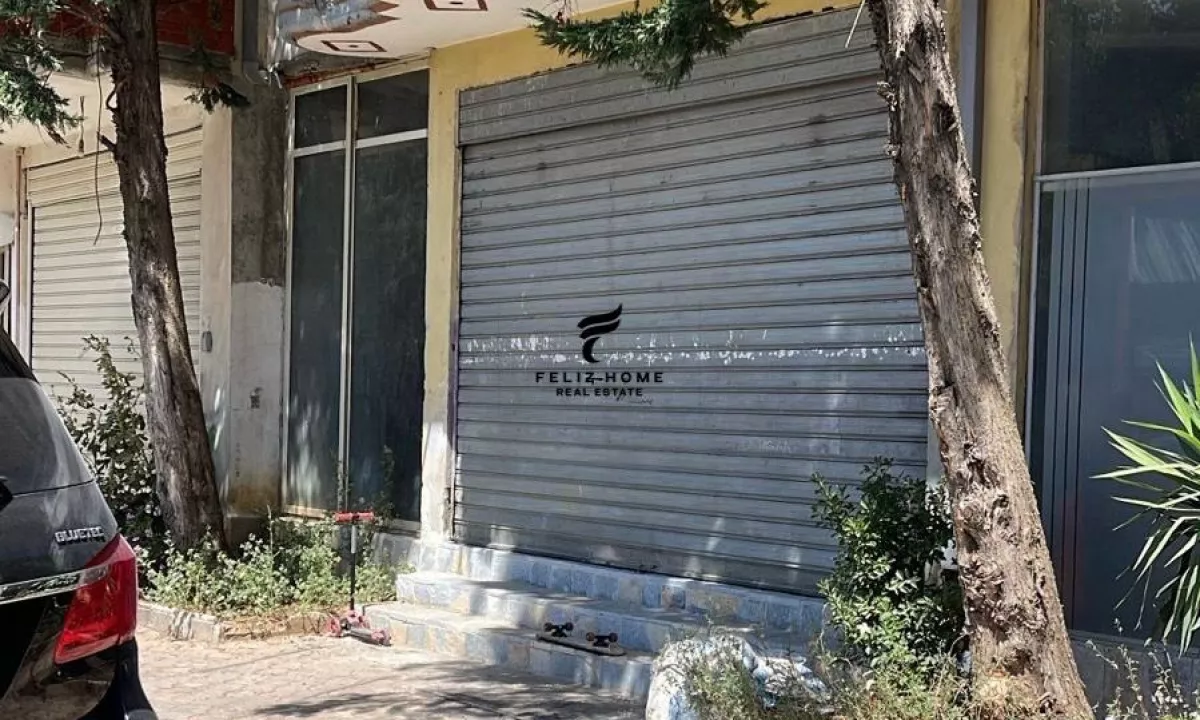 MAGAZINE ME QERA 80 M2 MISTO MAME 800 EURO