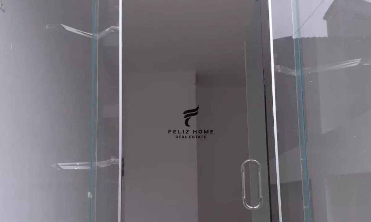 DYQAN ME QERA 90 M2 21 DHJETORI 750 EURO