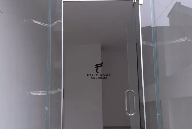 Business Property for Rent 1+1 in Tirana - 750 Euro