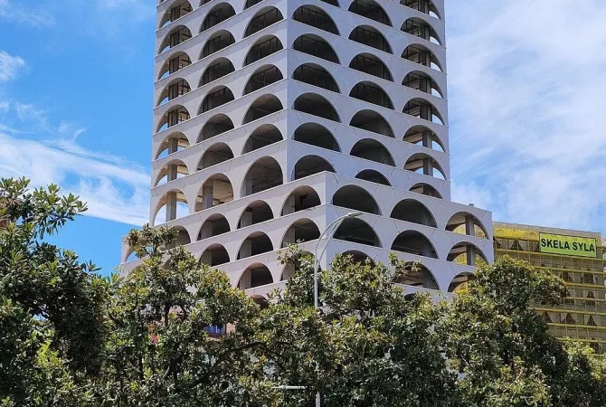 SHITET ZYRE 470 M2 SHESHI SKENDERBEJ 2.700.000 EURO