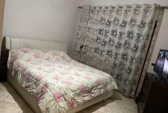 Shtepi ne shitje Apartament ne Tirane, 3+1, Mobilimi E mobiluar, Pagesa 228,000  Euro.