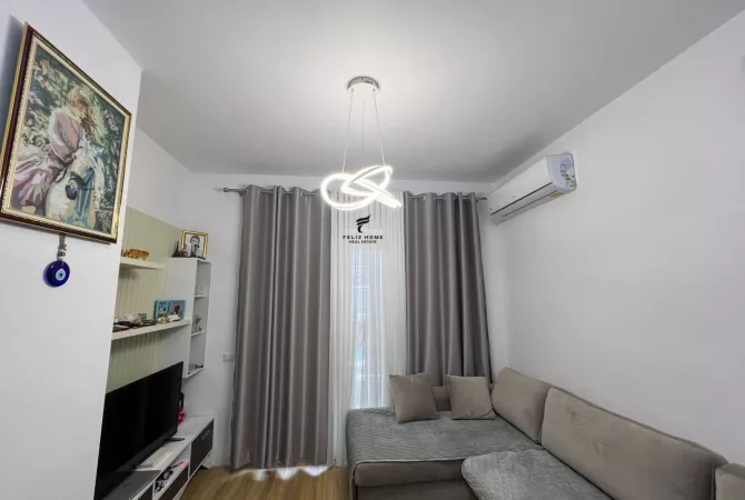 APARTAMENT ME QERA 1+1 FUSHA E AVIACIONIT 600 EURO