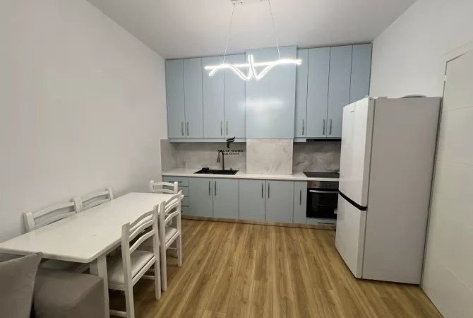 Shtepi me qera Apartament ne Tirane, 1+1, Mobilimi E mobiluar, Pagesa 600  Euro.