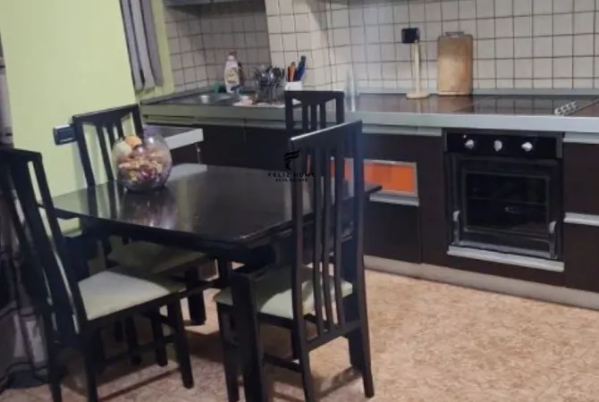 Shtepi me qera Apartament ne Tirane, 2+1, Mobilimi E mobiluar, Pagesa 500  Euro.