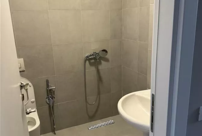 Shtepi me qera Apartament ne Tirane, 2+1, Mobilimi E mobiluar, Pagesa 750  Euro.