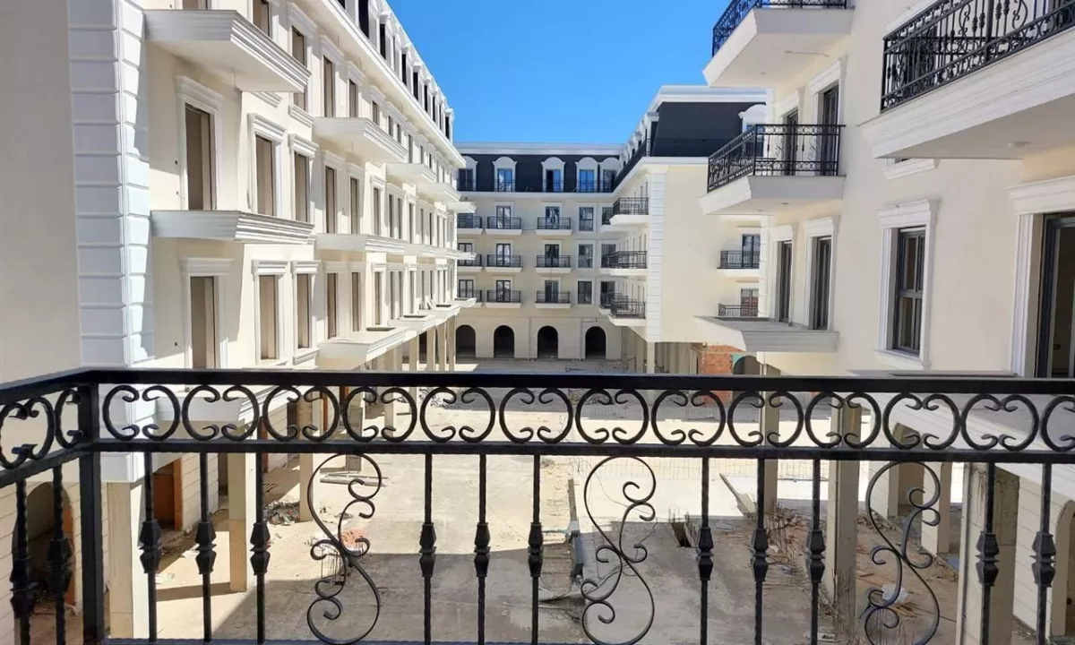 Shtepi ne shitje Apartament ne Tirane, 1+1, Mobilimi Bosh, pa mobiluar, Pagesa 156,000  Euro.