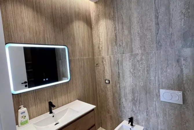 Shtepi me qera Apartament ne Tirane, 2+1, Mobilimi E mobiluar, Pagesa 1,100  Euro.