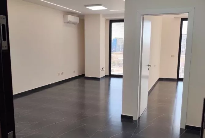 Business Property for Rent 3+1 in Tirana - 550 Euro