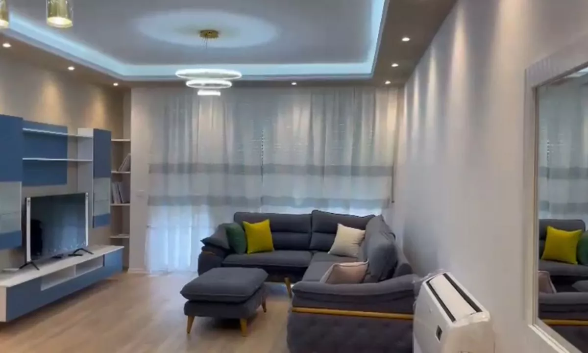 Shtepi me qera Apartament ne Tirane, 2+1, Mobilimi E mobiluar, Pagesa 900  Euro.