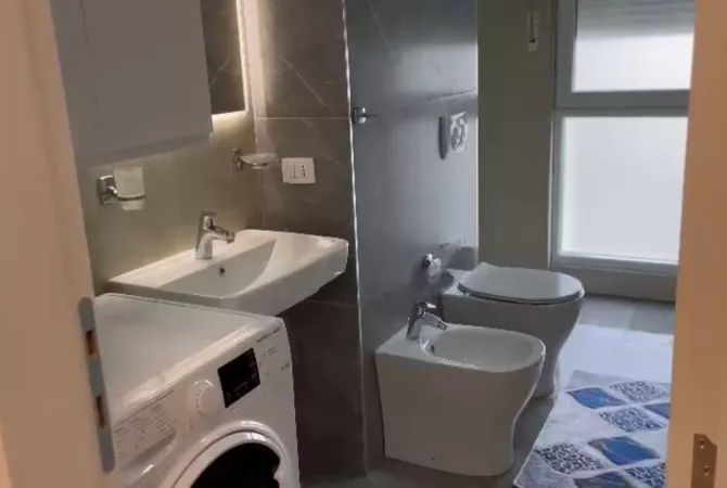 Shtepi me qera Apartament ne Tirane, 2+1, Mobilimi E mobiluar, Pagesa 900  Euro.