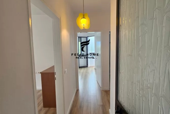 Shtepi ne shitje Apartament ne Tirane, 2+1, Mobilimi Bosh, pa mobiluar, Pagesa 165,000  Euro.