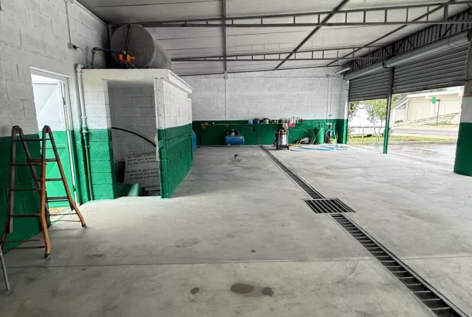 Business Property for Rent 4+1 in Tirana - 1,500 Euro