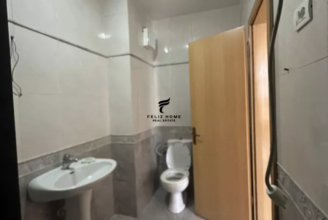 ZYRE ME QERA 140 M2 VASIL SHANTO 1.200 EURO