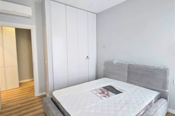Shtepi me qera Apartament ne Tirane, 1+1, Mobilimi E mobiluar, Pagesa 1,400  Euro.