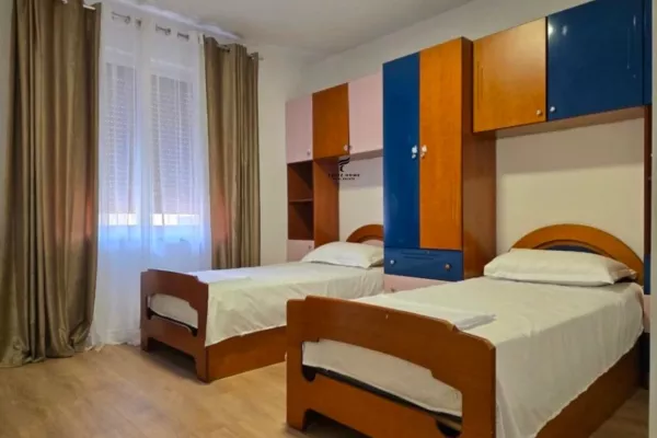 Shtepi me qera Apartament ne Tirane, 2+1, Mobilimi E mobiluar, Pagesa 800  Euro.