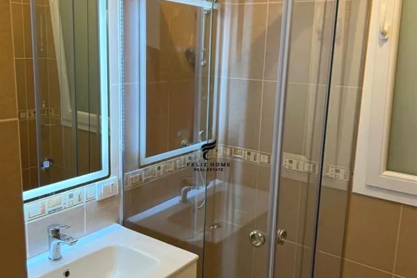 Shtepi me qera Apartament ne Tirane, 2+1, Mobilimi E mobiluar, Pagesa 800  Euro.