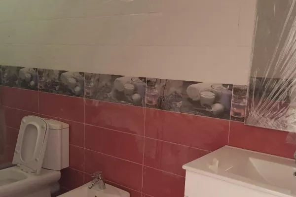 Shtepi me qera Apartament ne Tirane, 3+1, Mobilimi E mobiluar, Pagesa 1,000  Euro.