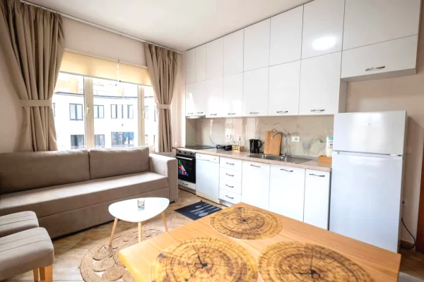 Shtepi me qera Apartament ne Tirane, 2+1, Mobilimi E mobiluar, Pagesa 600  Euro.