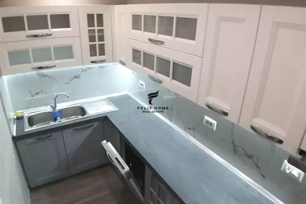 Shtepi ne shitje Apartament ne Tirane, 2+1, Mobilimi E mobiluar, Pagesa 165,000  Euro.